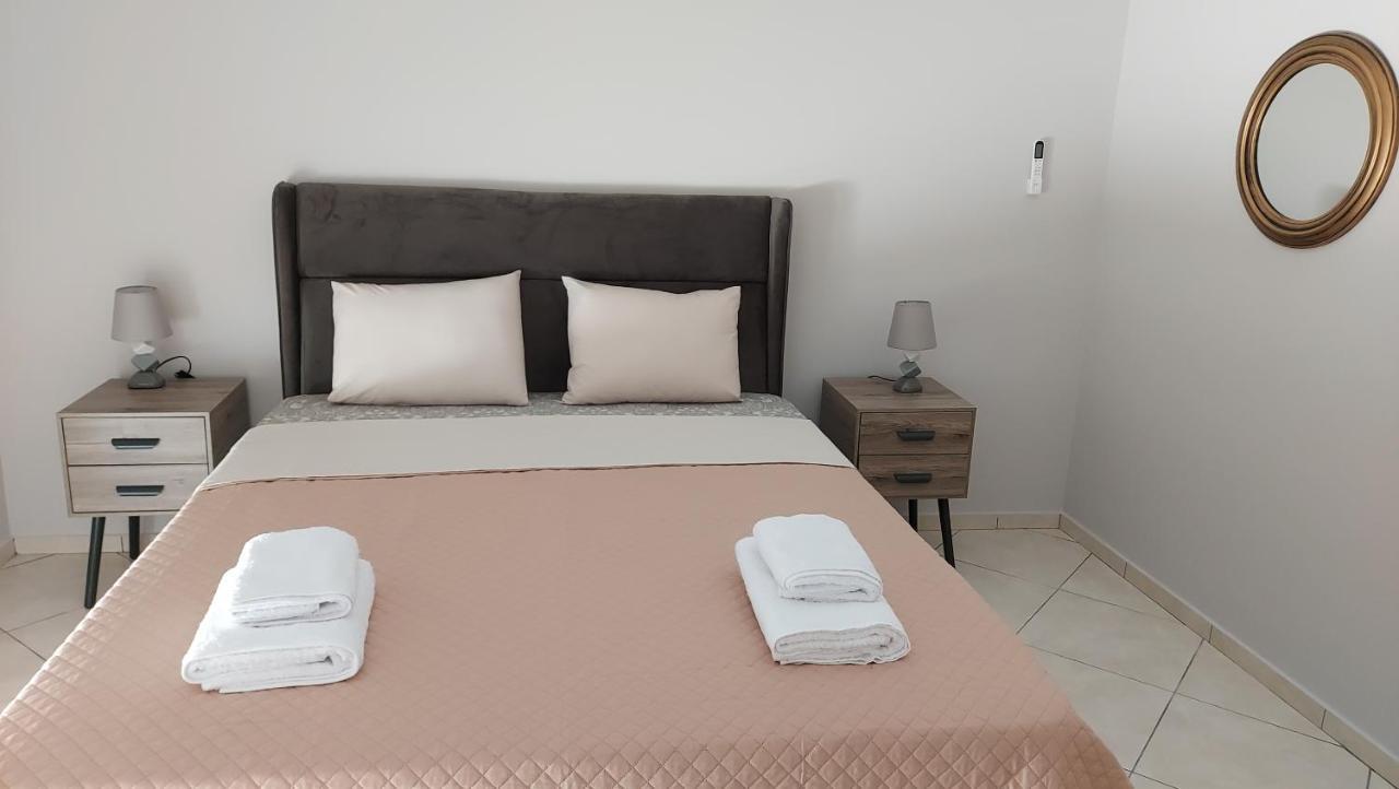 Gianni & Sophia Airport House Apartment *